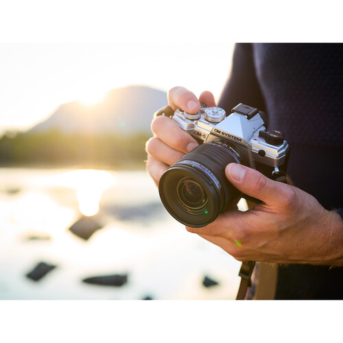OM SYSTEM OM-5 Mirrorless Camera (Silver) - Image 9