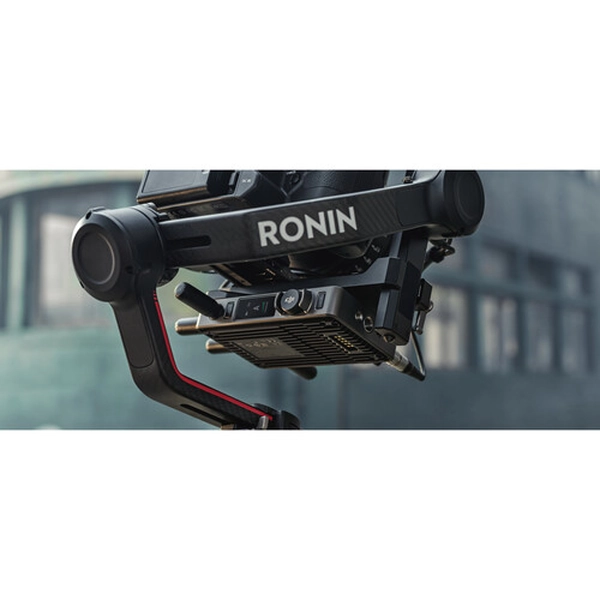 DJI RS3 Pro Combo Gimbal Stabilizer - Image 13