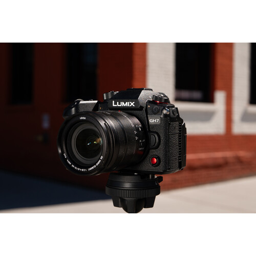 Panasonic Lumix GH7 Mirrorless Camera with 12-60mm f/2.8-4 Lens - Image 11